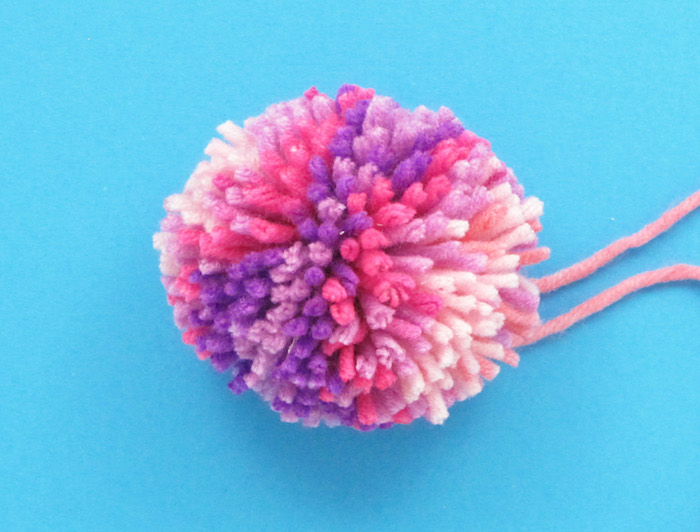 lotus dynasti Foreman How to Make Pom Poms with Wool: 2 Pom Pom Ideas | Cushelle - Cushelle