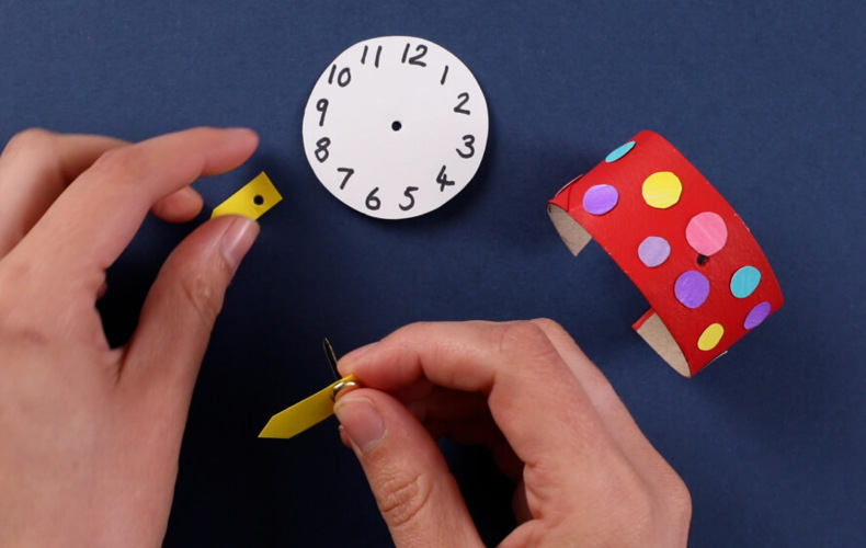 Create your own cardboard watch