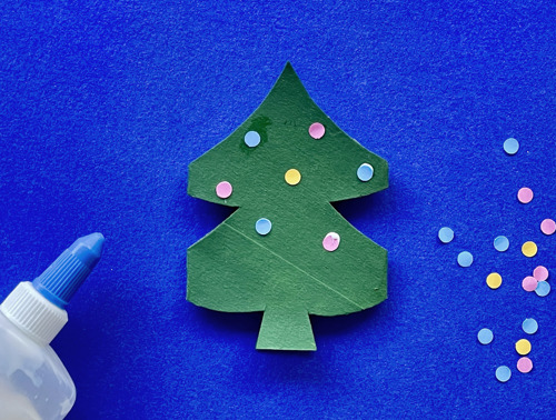 Making Festive Toilet Roll Christmas Decorations